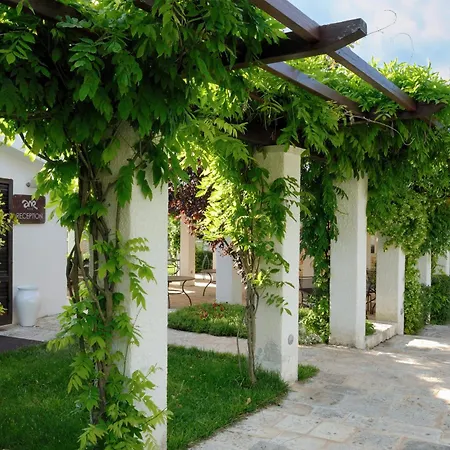 Lantställe Abate Masseria & *